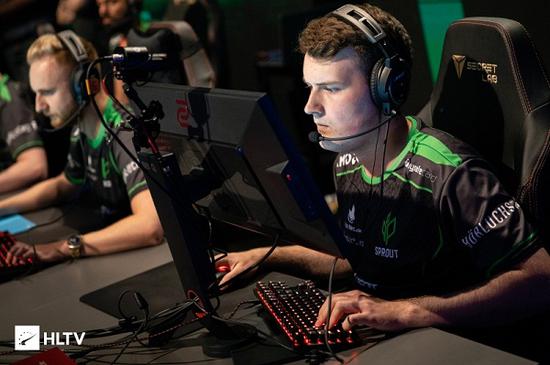 英特尔推出全新AI PC芯片与18A制程技术